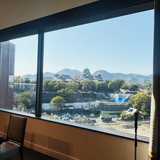 熊本城が見える披露宴会場