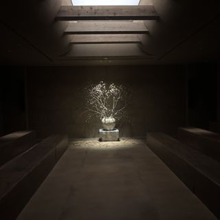 照明を落としたver.チャペル
