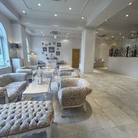 披露宴会場のオランジュリーガーデン手前にあるリビングルーム