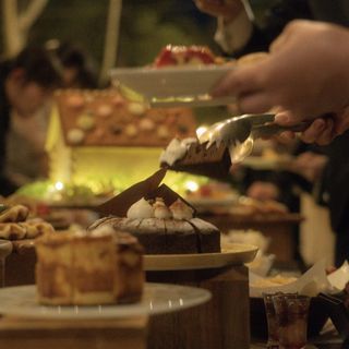 ガーデンでのスイーツビュッフェ