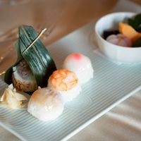 手まり寿し 鯛の赤飯巻き吸物