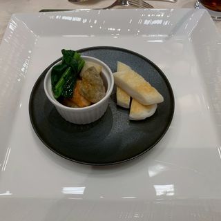 アミューズ