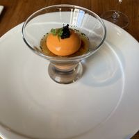 パプリカのムースとカニのジュレ