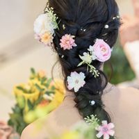 カラードレスや新婦のイメージに合わせたヘアメイク