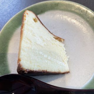 デザートのバスク風チーズケーキ、絶品！