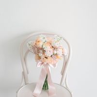 アールイズのルックブックの中から選んだブーケです！