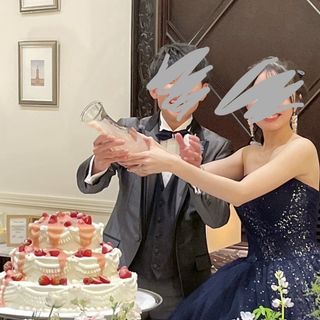 ケーキセレモニーはソースかけ