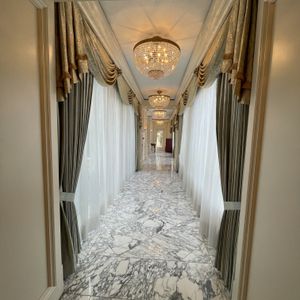 チャペルにつながる廊下です|801959さんのザ・リッツ・カールトン大阪の写真(2675985)