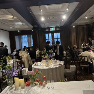 会場