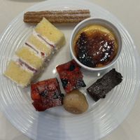 デザートブッフェとってきたよ！