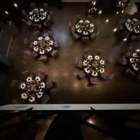シックなテイストの披露宴会場