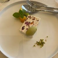 コースのケーキ