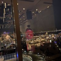 横浜モノリス（YOKOHAMA MONOLITH ）の披露宴会場の写真（1枚目）