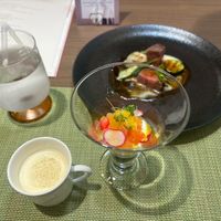 料理も美味しく、お皿もオシャレでした