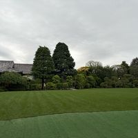 5月の夕暮れの庭園