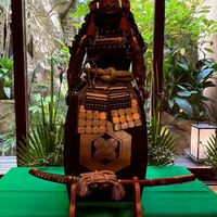 入り口のかぶと