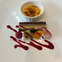 デザート　カタラーナが絶品