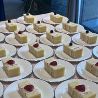 ウェディングケーキをみんなで