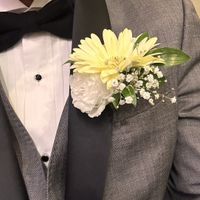 新郎ブートニア