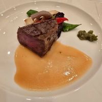 国産牛ロース肉のグリエと季節野菜   ジャポネソース