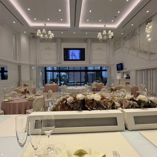 アルカンシエル luxe mariage 大阪（アルカンシエルグループ）のクチコミ 披露宴会場の写真（2枚目）