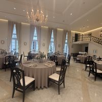 オシャレな広々とした披露宴会場