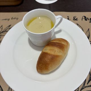 ニーズ心斎橋 by T&G WEDDING(旧 アルモニーアンブラッセイットハウス)のクチコミ 料理・ケーキの写真(1枚目)