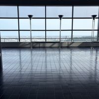 ここでブーケトスなどするそうです