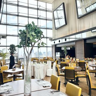 RESTAURANT LUKE with SKY LOUNGE(レストランルーク スカイラウンジ)のクチコミ 披露宴会場の写真(1枚目)