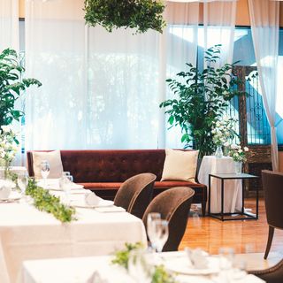 Concept 1/f [コンセプト・エフブンノイチ]のクチコミ 披露宴会場の写真（2枚目）