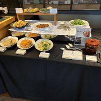 色鮮やかな料理が並んでいました。