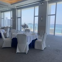 HOTEL GREGES（オテルグレージュ）の披露宴会場の写真（2枚目）