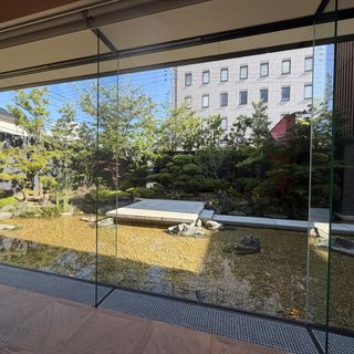 松山モノリス（MATSUYAMA MONOLITH）のクチコミ 庭・ガーデンの写真（1枚目）