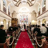 桜坂教会（旧桜坂セント・マルティーヌ教会）の挙式会場の写真（1枚目）