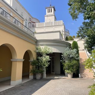 アニヴェルセル江坂（新大阪）のクチコミ 外観・ロビーの写真（1枚目）