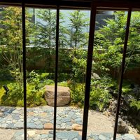 披露宴会場からは中庭が見えます