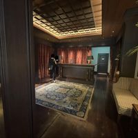 建物入ってすぐのロビー　受付はここ