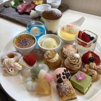 デザートビュッフェ
自分たちでデザインしたデザートです