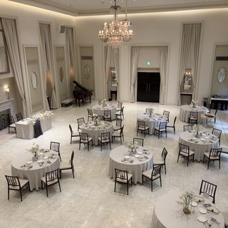 ニーズ大阪本町 by T&G WEDDING(旧 アクアガーデンテラス 大阪)のクチコミ 披露宴会場の写真（2枚目）