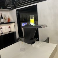 ウェルカムパーティ会場のトルネードビールサーバー