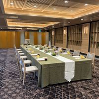 カジュアルめな披露宴会場