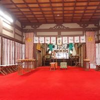 神前結婚式を行った鶴羽根神社。